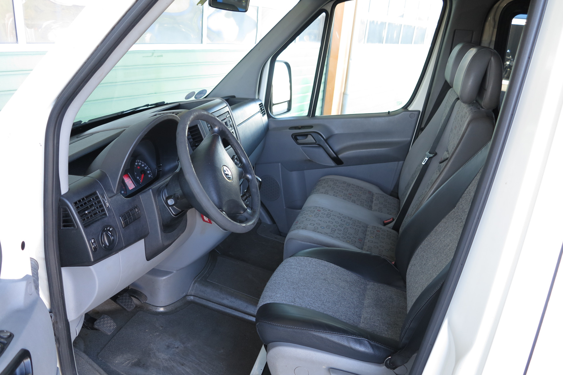 vw_crafter_1_innenraum_1.JPG