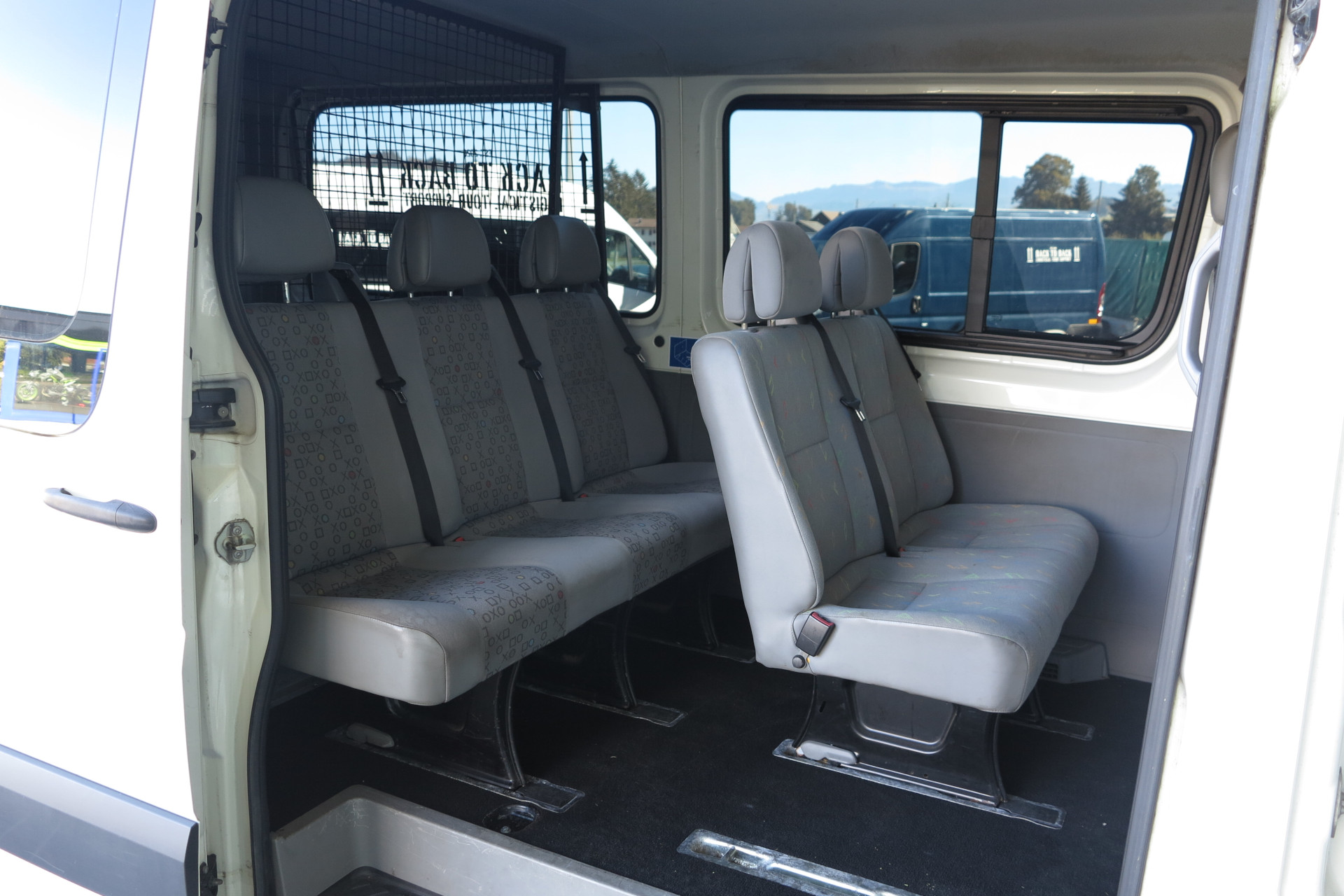 vw_crafter_1_innenraum_2.JPG