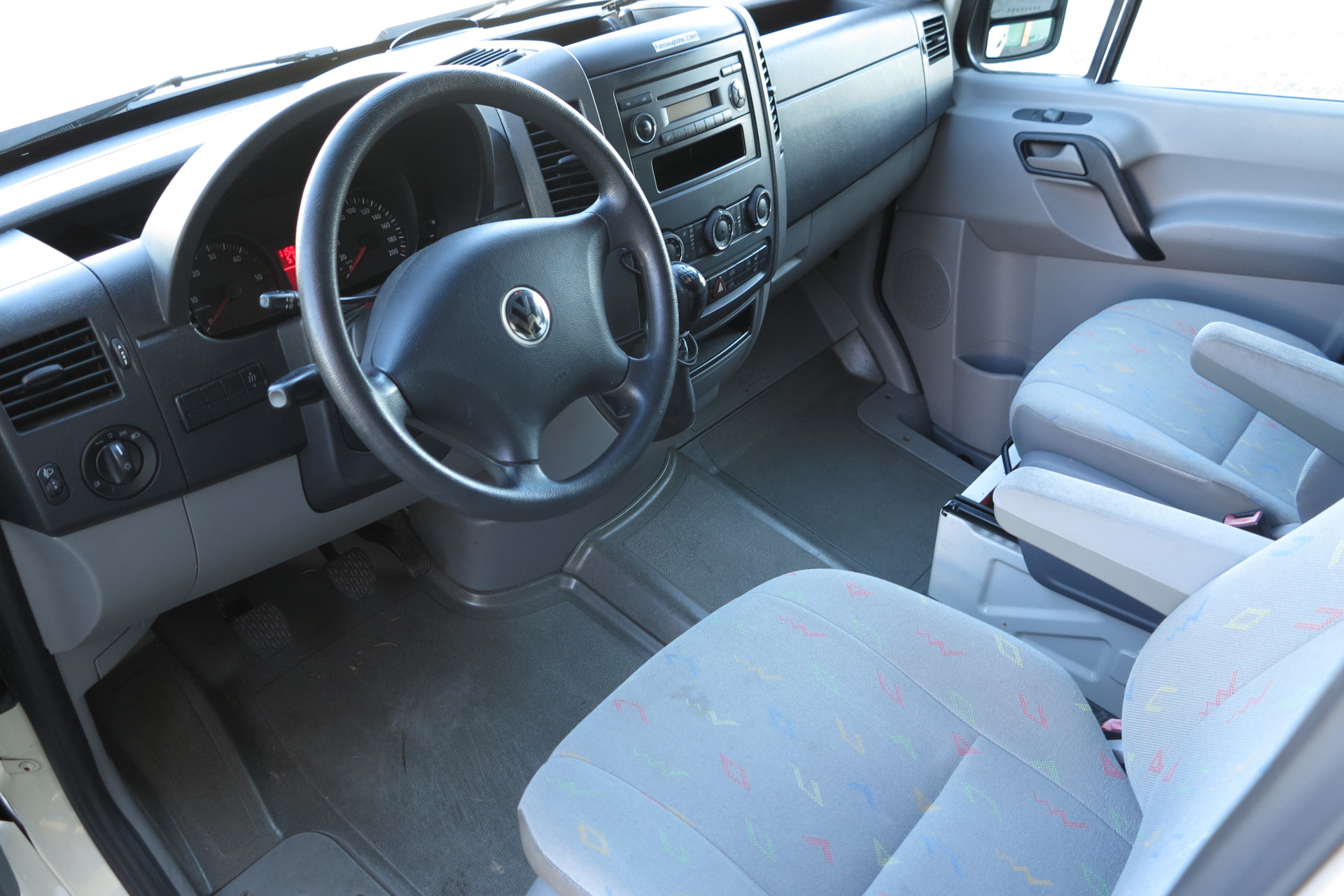 vw_crafter_2_innenraum_1.JPG